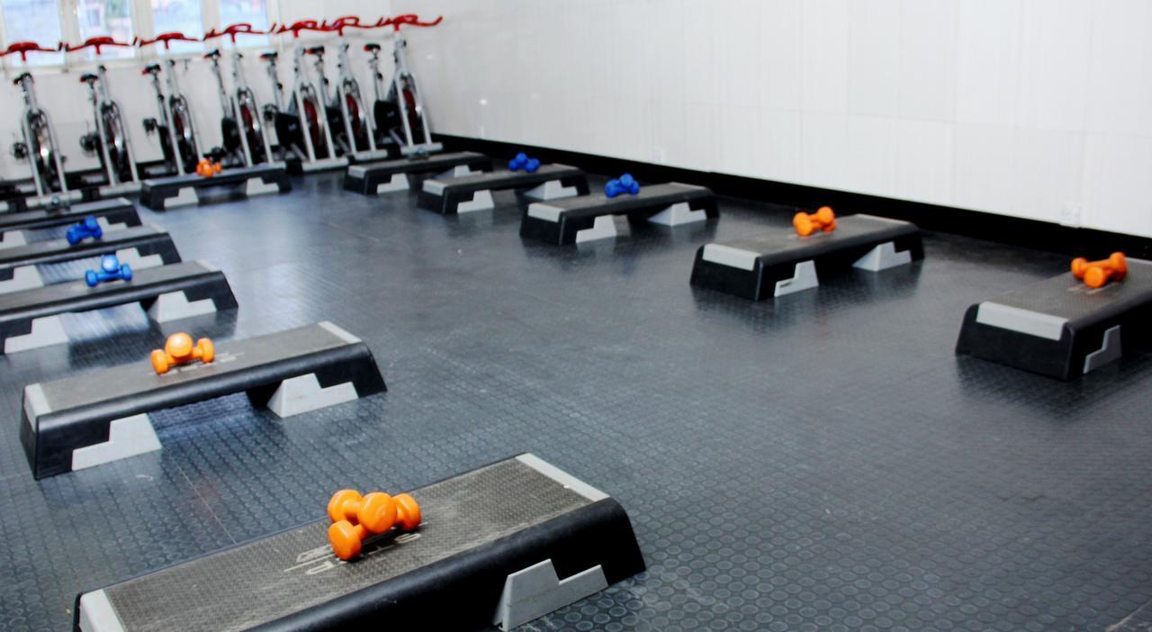 Sunfit - Fitness, Spa, Accommodation Aliayabiagba Exteriör bild