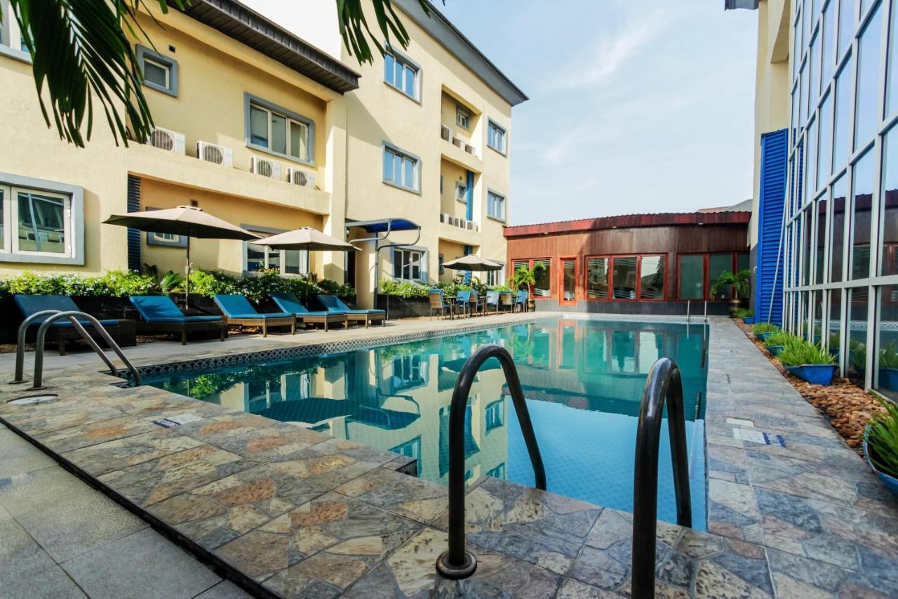 Sunfit - Fitness, Spa, Accommodation Aliayabiagba Exteriör bild